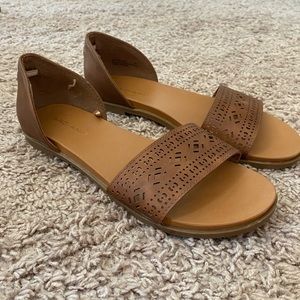 ANDIAMO Brown Flats